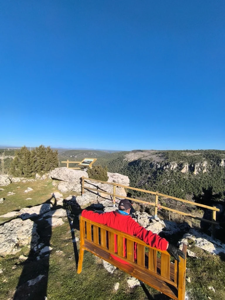 Bancos instalados en mirador de Cañizares por Juanma | Página de quiénes somos